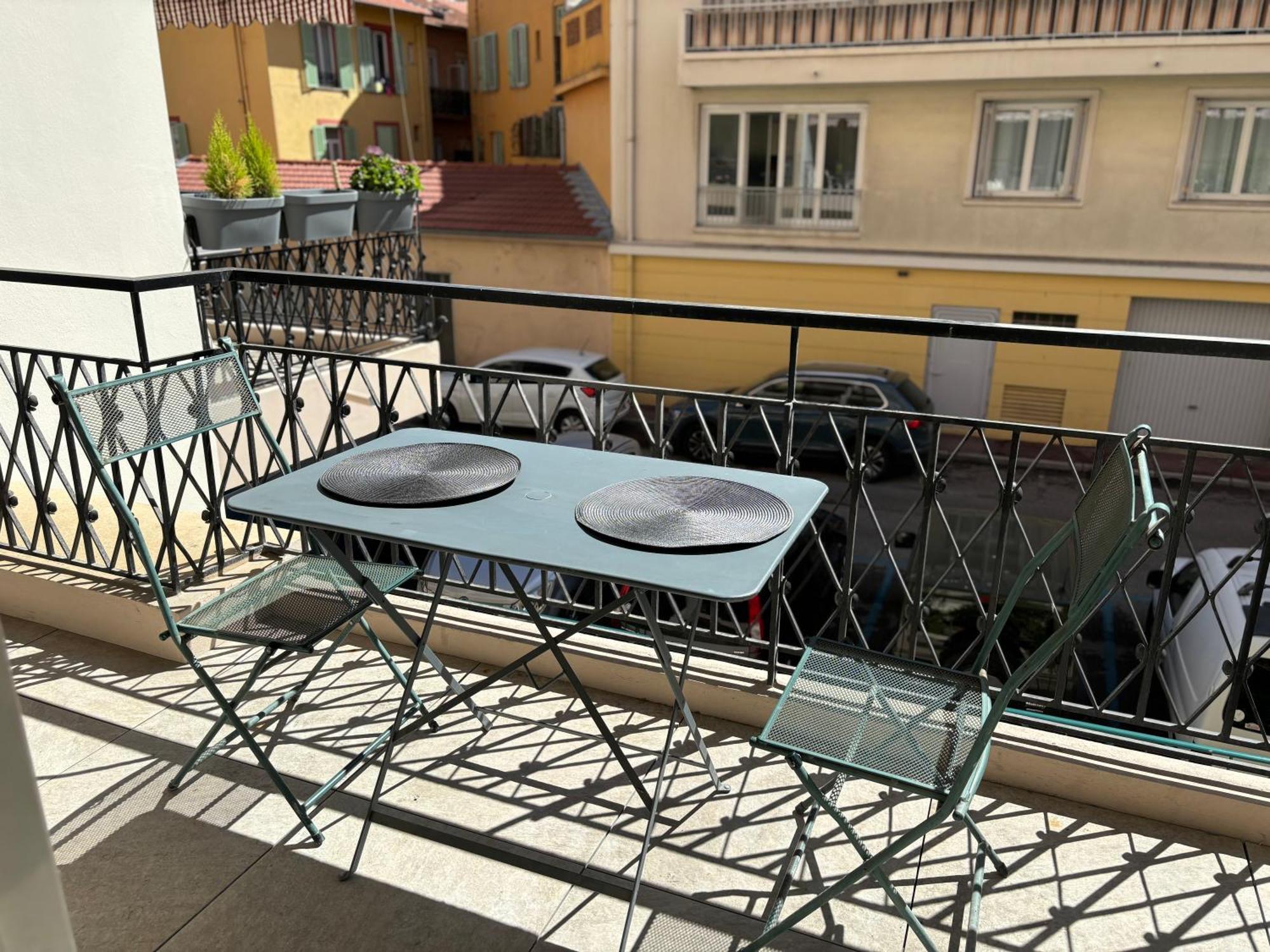 Studio 2 Etoiles A Menton Pour 4 Personnes מראה חיצוני תמונה